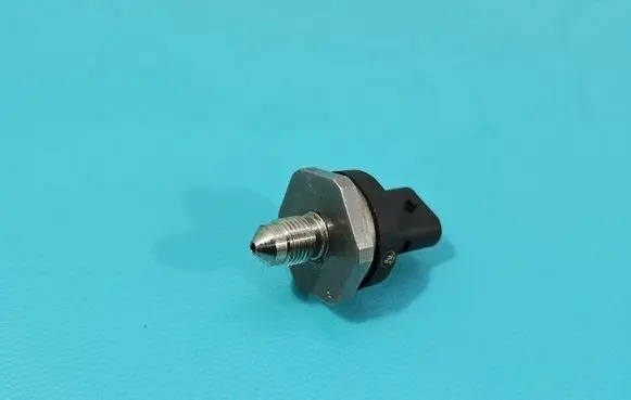 BMW 3 G20 G21 Fuel pressure sensor 0261547002 IMPRK1589120