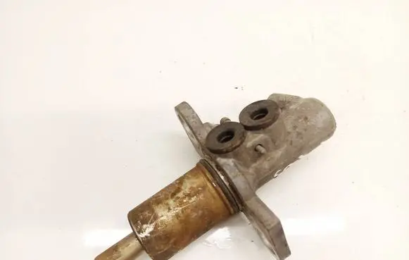 Volkswagen PASSAT B5.5 Master brake cylinder 