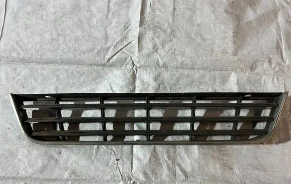 Volkswagen PASSAT B6 Front bumper lower grill 3C0853677 3C0853101