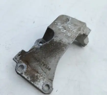 Peugeot 407 Gearbox mounting bracket 9646528380
