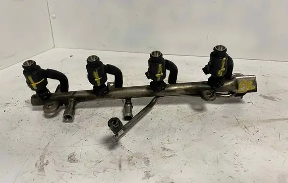 Fuel main line pipe