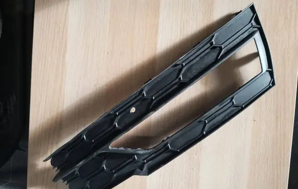 Skoda Octavia Mk4 Front bumper lower grill 5E3807682
