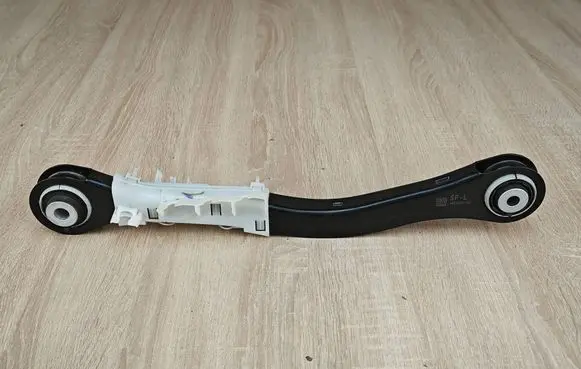 BMW X5 G05 Rear control arm 6878029 6878028
