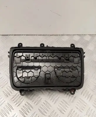 Cup holder front