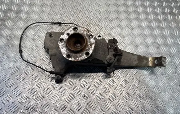 BMW 5 GT F07 Front wheel hub spindle knuckle