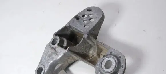 Audi A4 S4 B7 8E 8H Engine mounting bracket 8E0199351