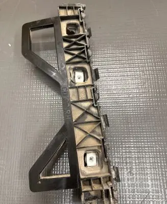 KIA Ceed Front bumper mounting bracket 86616J7000