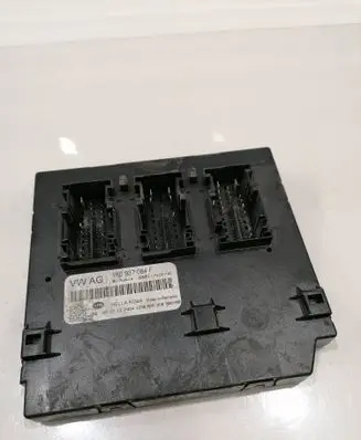 Volkswagen Golf VI Comfort/convenience module 1K0937084F