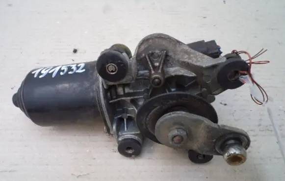 Hyundai Accent Front wiper linkage and motor