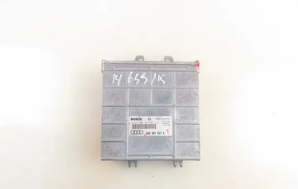 Audi A4 S4 B5 8D Engine control unit/module 8D0907557B 0261203554555