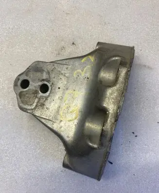 Audi Q7 4L Gearbox mounting bracket 7L0399649E