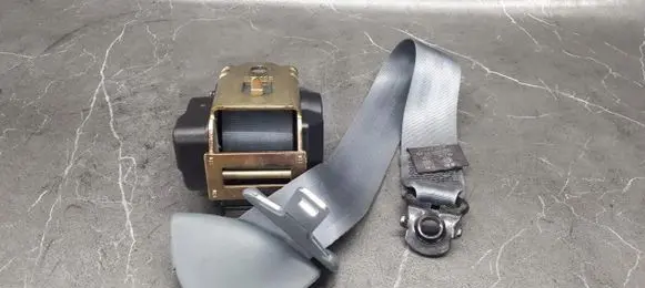 Renault Megane I Rear seatbelt 7700841403B