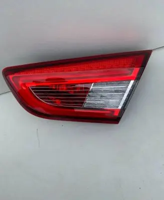 Maserati Ghibli Tailgate rear/tail lights 06700046630 03552000