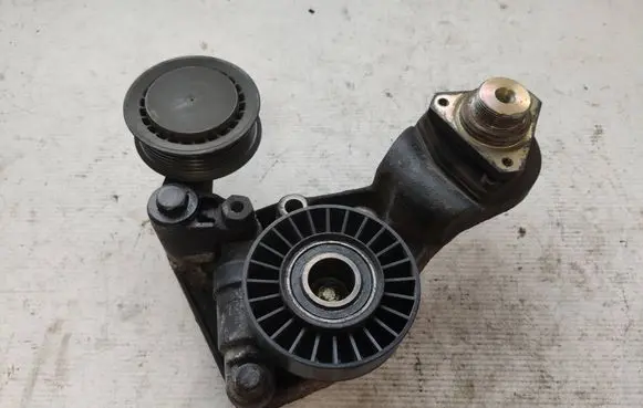 Volkswagen II LT Generator/alternator bracket 074145189C