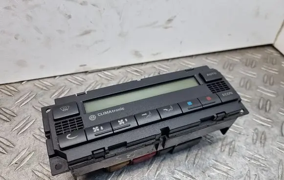 Volkswagen PASSAT B5.5 Climate control unit