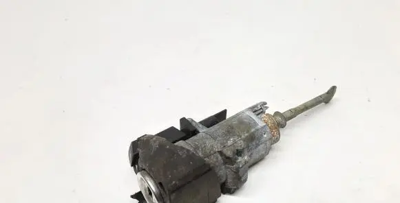 Mercedes-Benz E W211 Front door lock (next to the handle) 