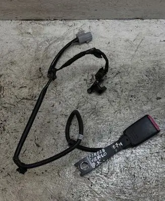 Toyota Corolla Verso AR10 Front seatbelt buckle E034501 B480