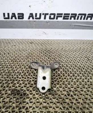 KIA Ceed Front door upper hinge 793102E000