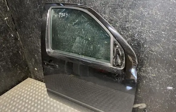 Nissan Pathfinder R51 Front door 