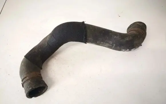 Opel Zafira B Engine coolant pipe/hose 13117572 643293970
