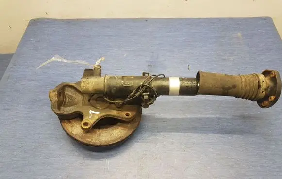 Volkswagen Crafter Front wheel hub spindle knuckle