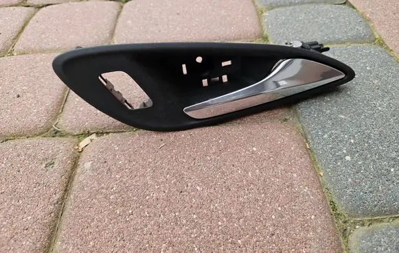 Opel Astra K Coupe rear side trim panel 13586531-