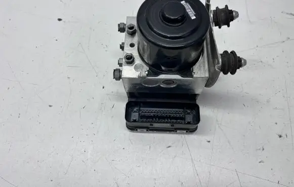 Volkswagen Touareg II ABS Pump 7P0614517R