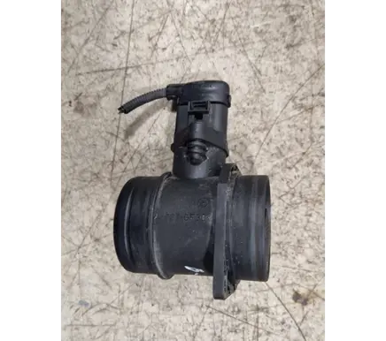 Volkswagen PASSAT B6 Mass air flow meter 0281002531 038906461B