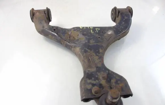 Mercedes-Benz Vito Viano W639 Front lower control arm/wishbone A6393300410
