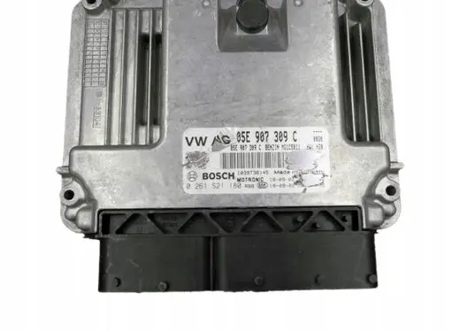 Audi Q3 F3 Engine control unit/module 05E907309C