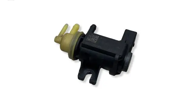 Volkswagen PASSAT B8 Turbo solenoid valve 04L131051F