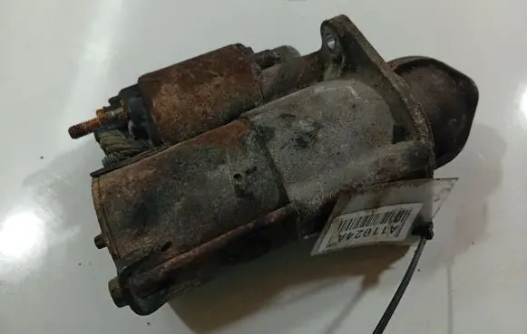 Opel Astra H Starter motor 
