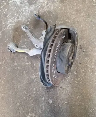 BMW 5 E60 E61 Front wheel hub spindle knuckle 6760953L