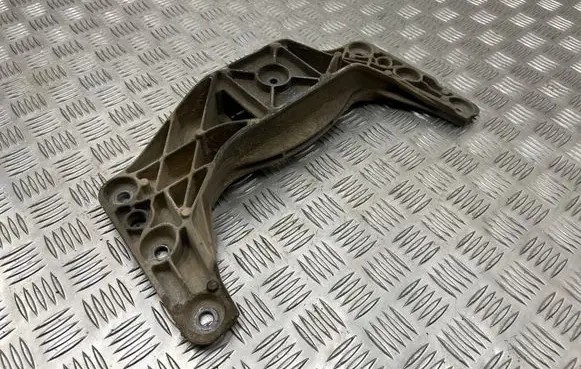 BMW 5 E60 E61 Generator/alternator bracket 13992010