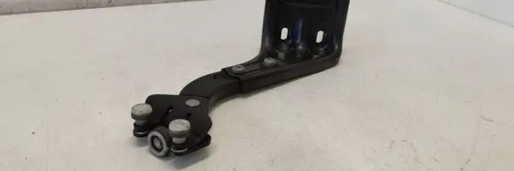 Mercedes-Benz Vito Viano W639 Sliding door lower roller guide/hinge A6397630114 6397630114