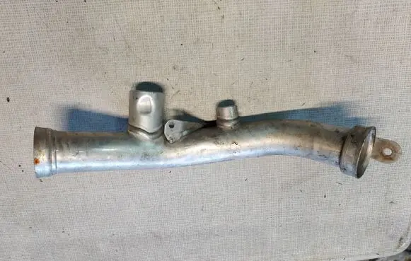 Mercedes-Benz R W251 Intercooler hose/pipe A2045840047