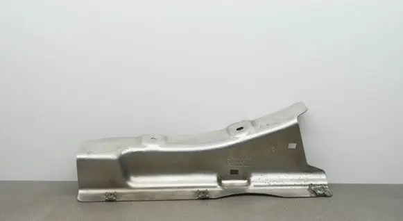 BMW 5 GT F07 Heat shield in engine bay 7185203