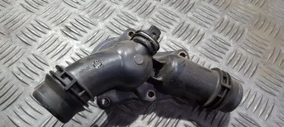 BMW 5 E60 E61 Engine coolant pipe/hose 1436824 1436823