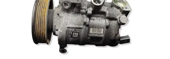 Volkswagen Golf VII Air conditioning (A/C) compressor (pump) 5Q0820803F
