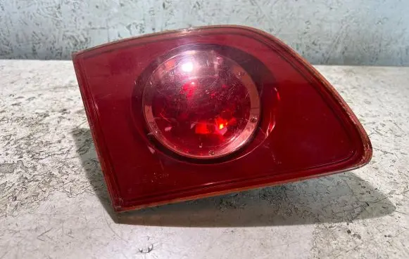Mazda 3 I Tailgate rear/tail lights P2775L E110689