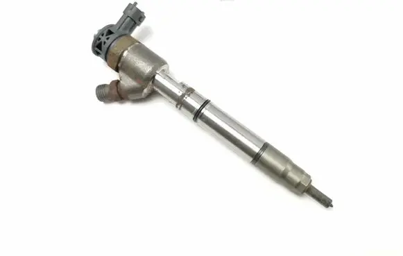 Hyundai Tucson TL Fuel injector 338002A610 0445110589
