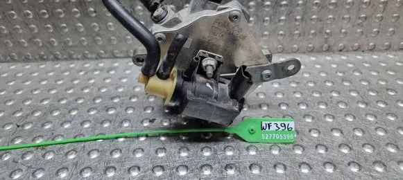 Ford Kuga II Vacuum pump S27705396 DS7G2A451CB