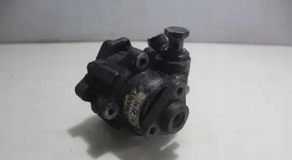 Volkswagen PASSAT B5 Power steering pump