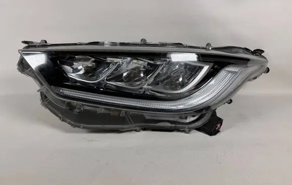 Toyota Yaris XP210 Headlight/headlamp KUK08