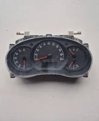 Opel Movano B Speedometer (instrument cluster) P243102928R