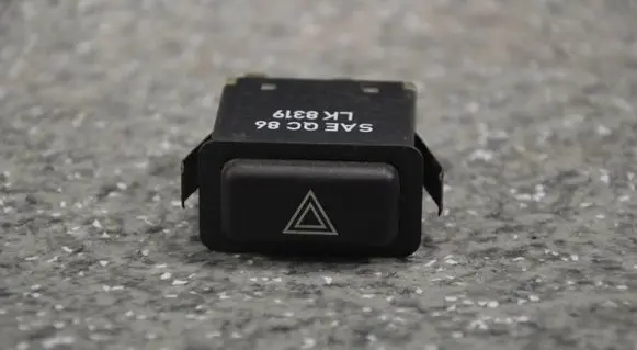 BMW 3 E30 Hazard light switch saeqc86