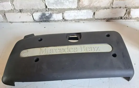 Mercedes-Benz E W211 Engine cover (trim) A6470100067