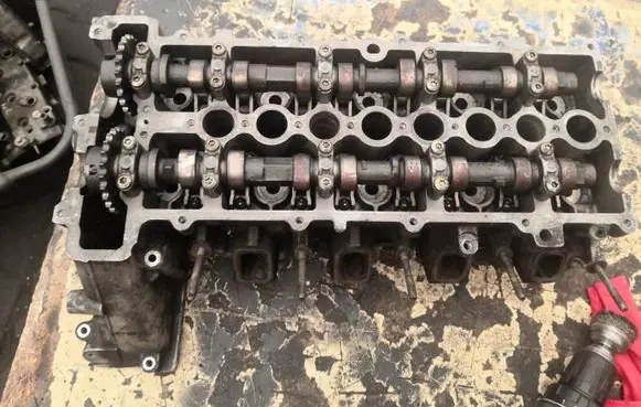 BMW 3 E46 Engine head 7787119 302091368