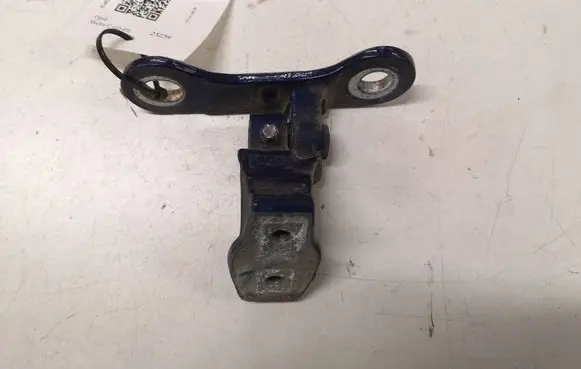 Opel Vectra C Rear door upper hinge