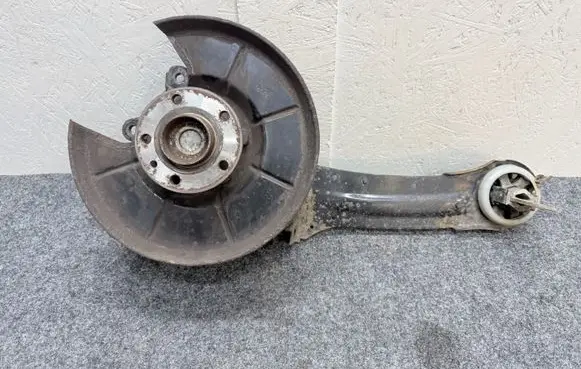 Volvo XC60 Rear wheel hub 7G915A968VAE